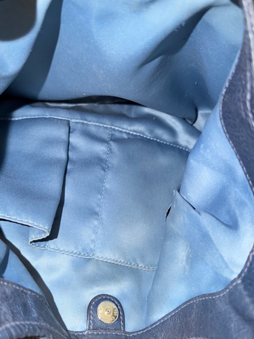 EUC Coach Vintage Navy Leather Shoulder Bag with Gold Hardware & 3 Compartments - Picture 6 of 9